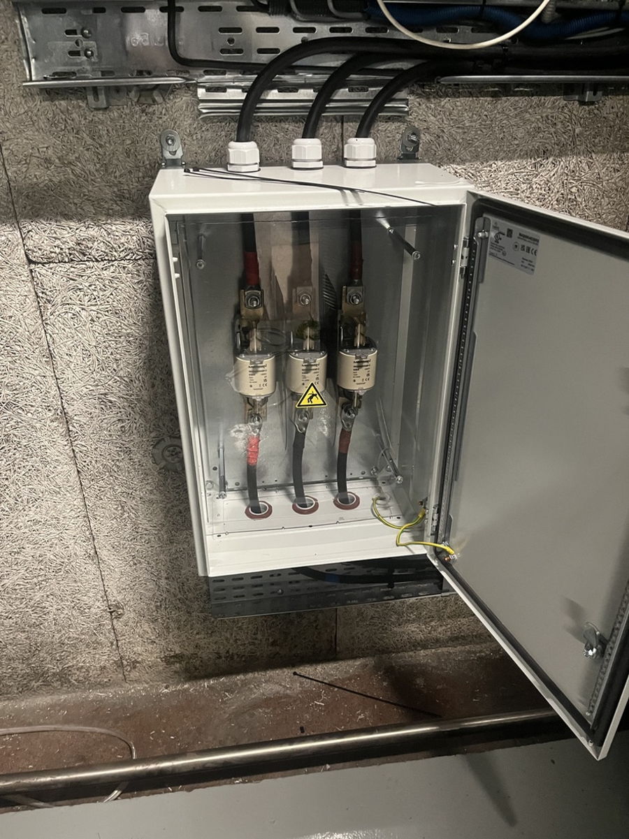 Pose et raccordement de coffrets haute capacité à Aulnay-sous-Bois — photo 2