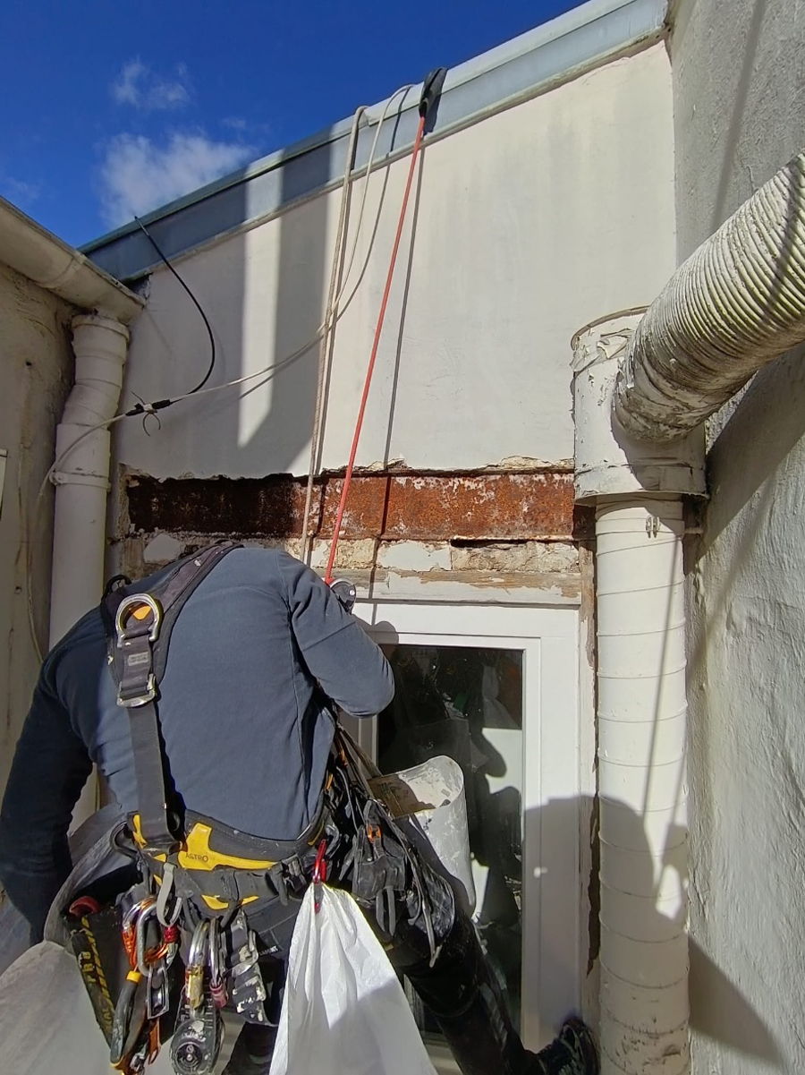 Reprise d'une façade en briques sur corde — photo 3