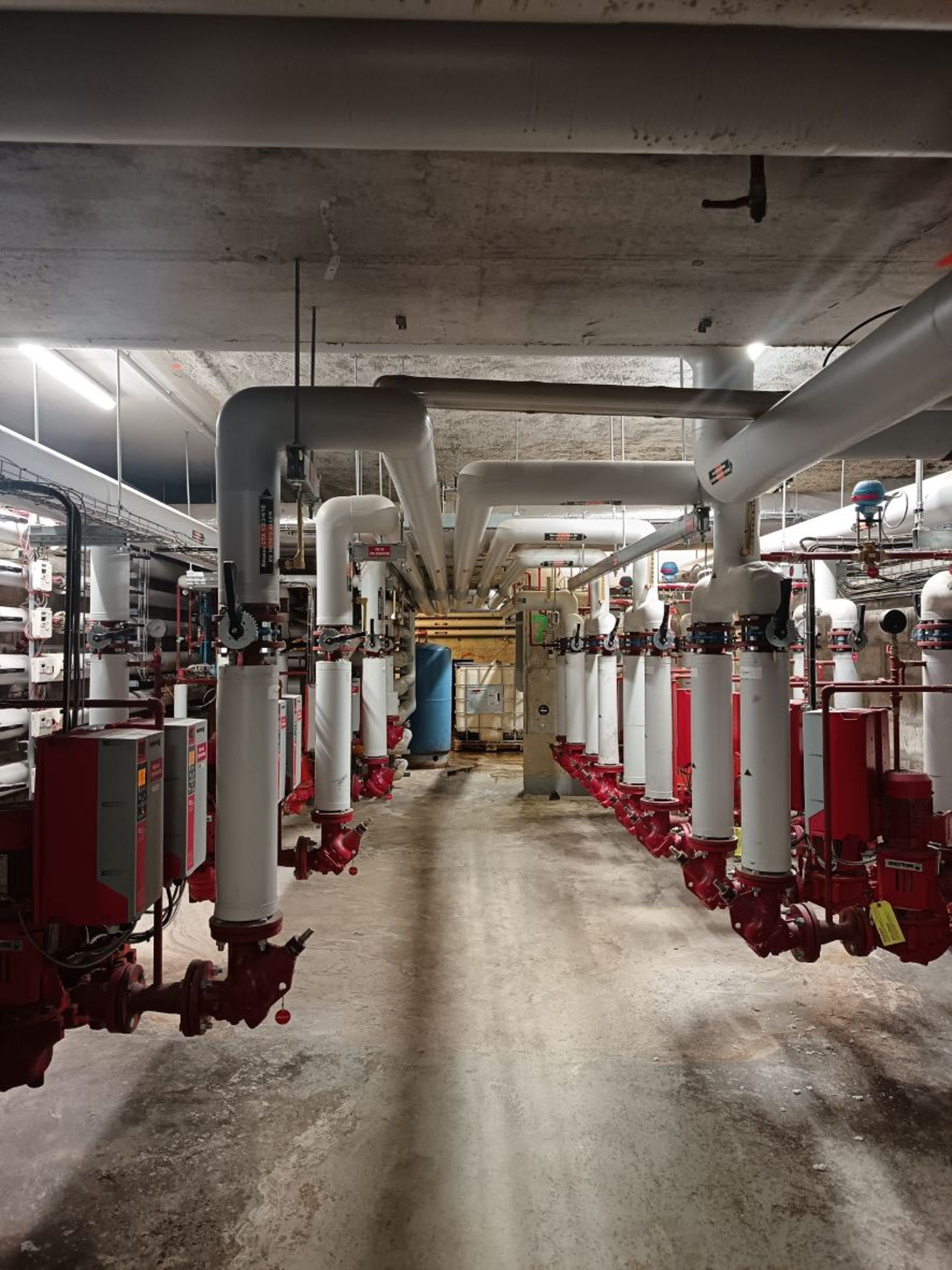 Remplacement de 8 luminaires LED dans le vide sanitaire de Paris à paris