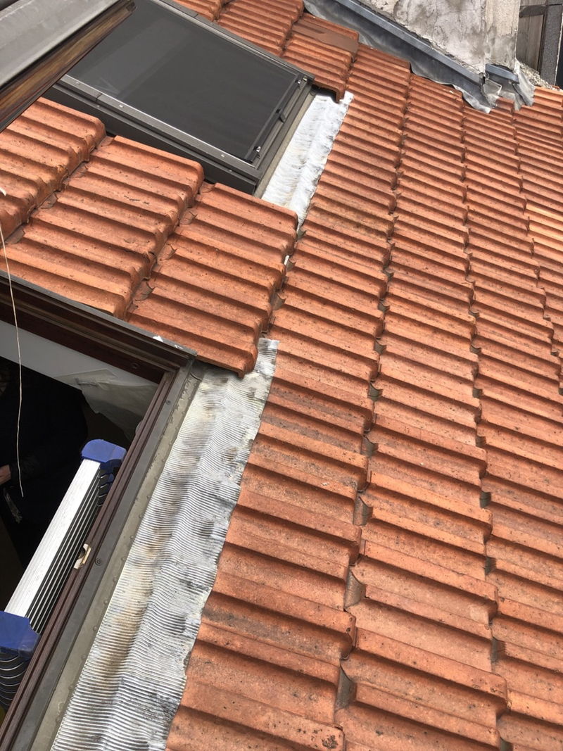 Remplacement de deux fenêtres de toit Velux à Paris à paris