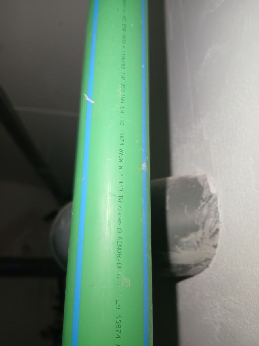 OBJET : Fuite en parking

Constatation

Arrivé sur place en présence de Mons — photo 8