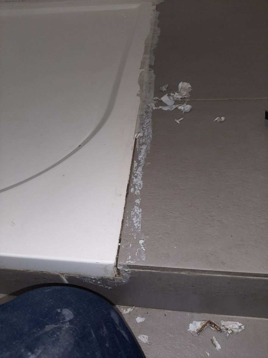 Une douche bien étanche, ça commence par des joints impeccables. 💧 — photo 2