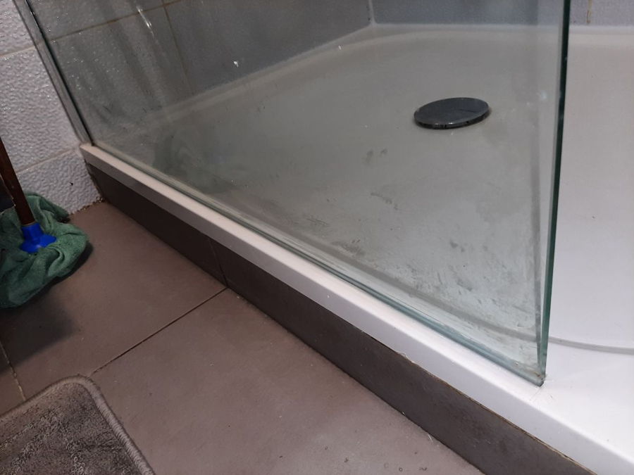 Une douche bien étanche, ça commence par des joints impeccables. 💧 — photo 6