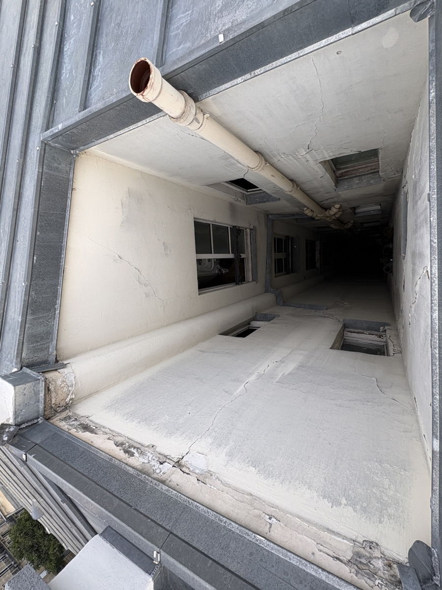 Installation de façade bois à Paris sur un immeuble — photo 19