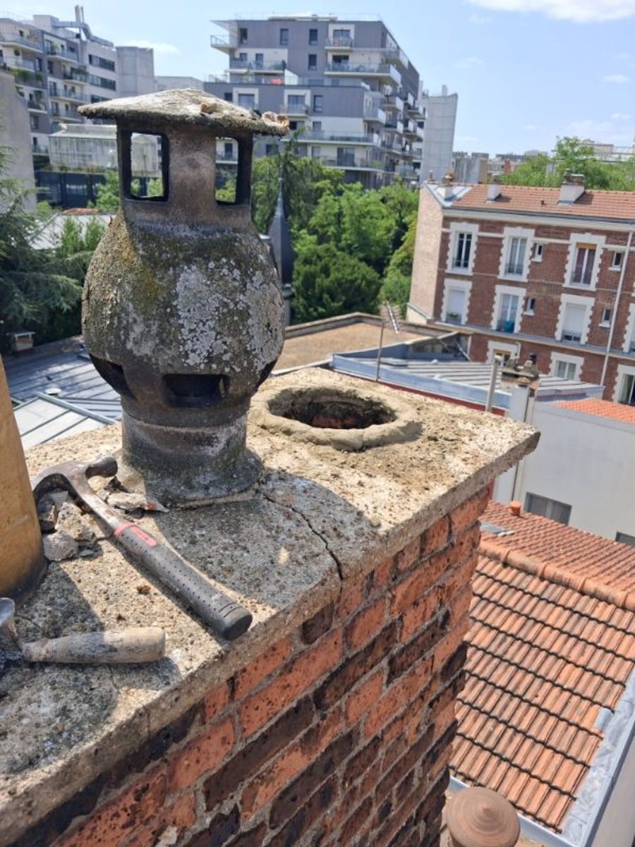 Solins en zinc autour d'une souche en brique — photo 2
